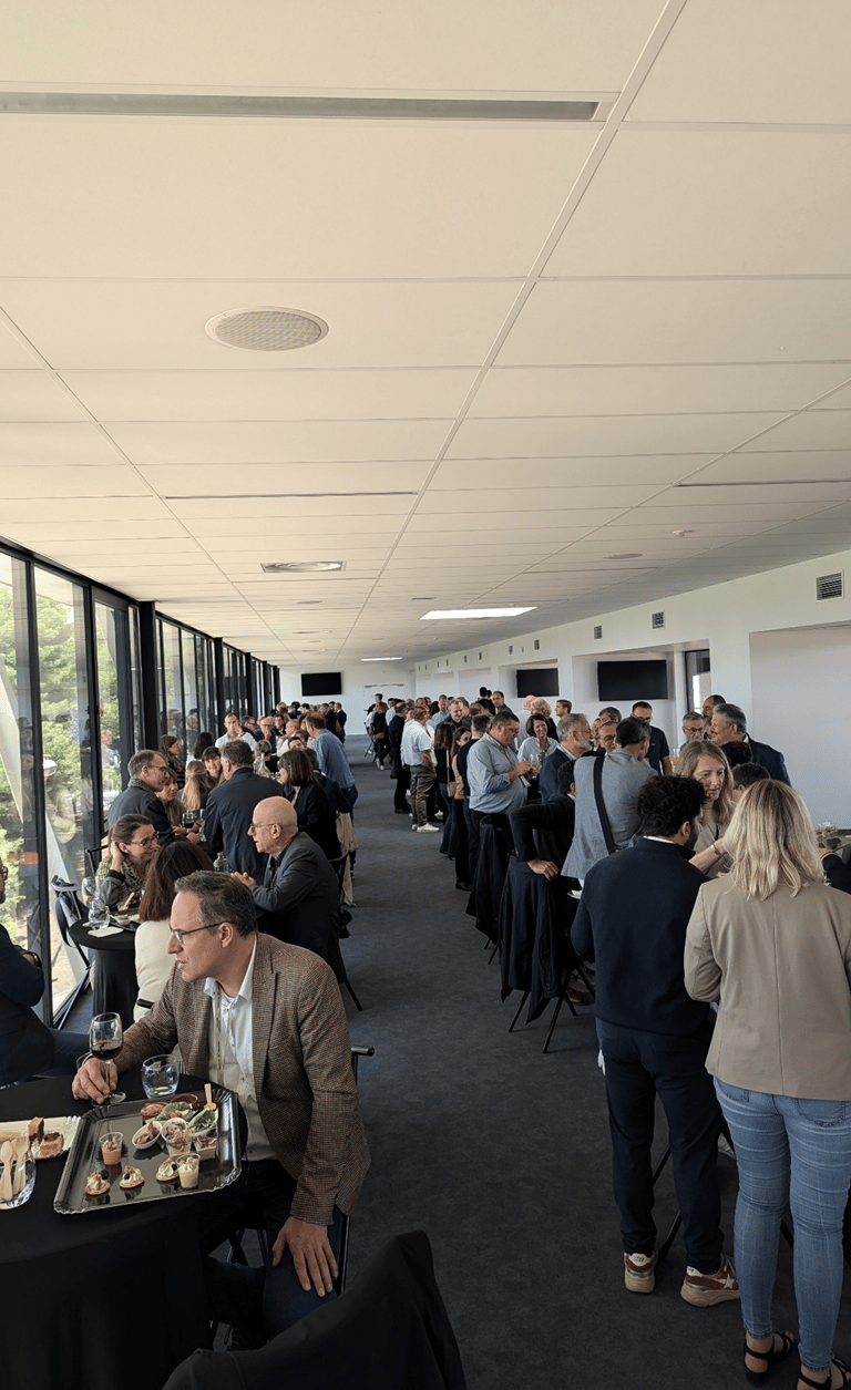 Réunion professionnelle dans les espaces modernes du parc des Sports et de l’Amitié à Narbonne, organisées par Cap Soleil Eve