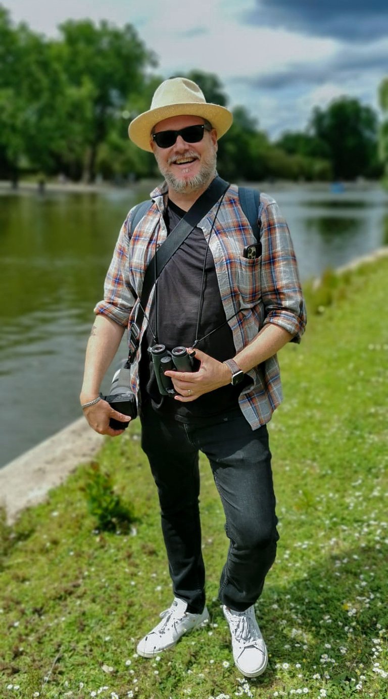 Portrait of Magnus Andersson, director at Big Smoke Birding Ltd, taken in Regent's Park, London