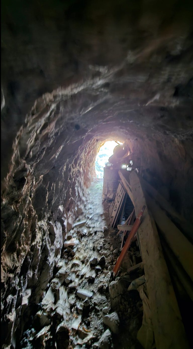 Tunnel at the Top of the Jacob's Ladder, Central Hidroelectrica Escales photographed NIKORU