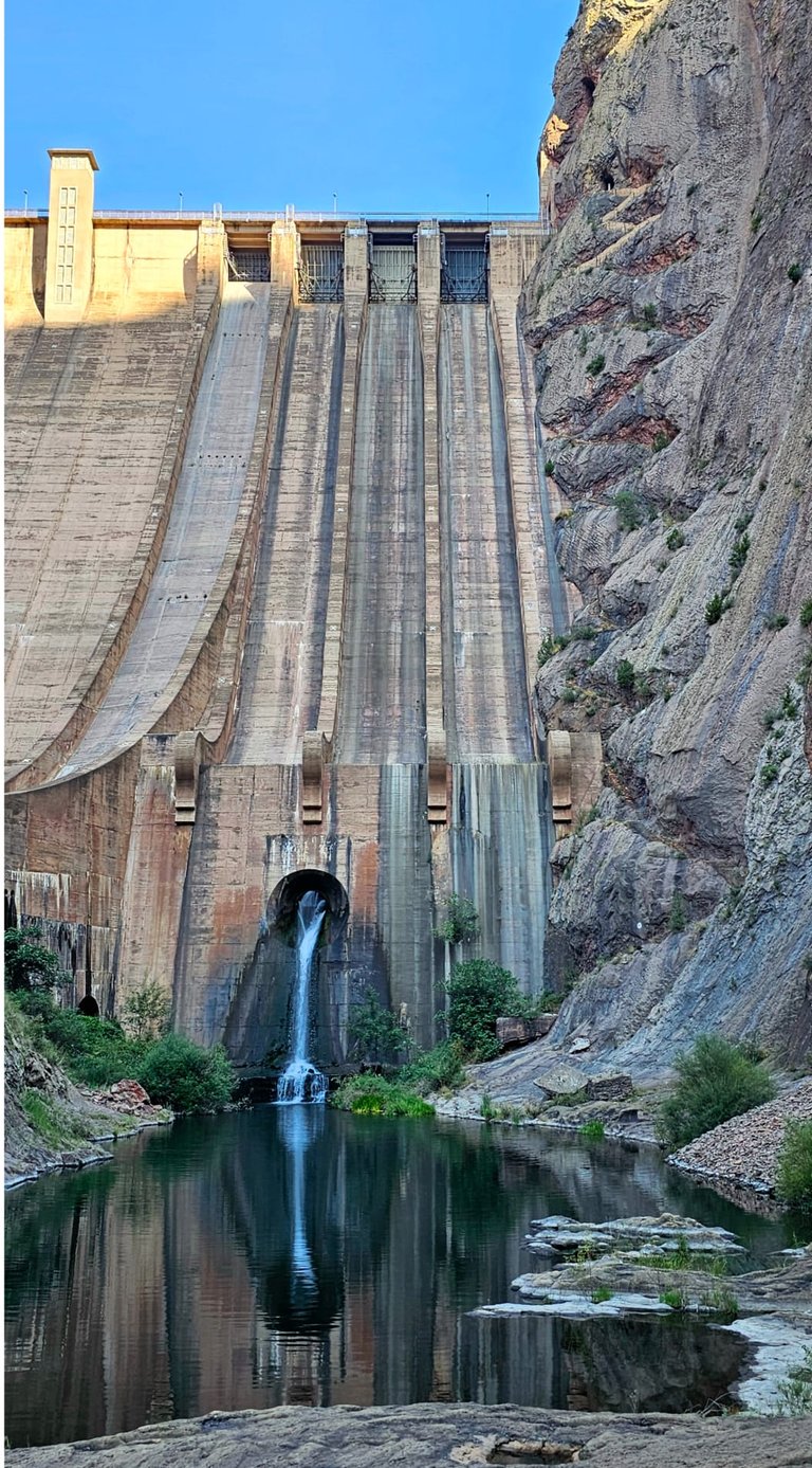 Jacob's Ladder, Central Hidroelectrica Escales, Canon de Sopeira no. 1 photographed by NIKORU