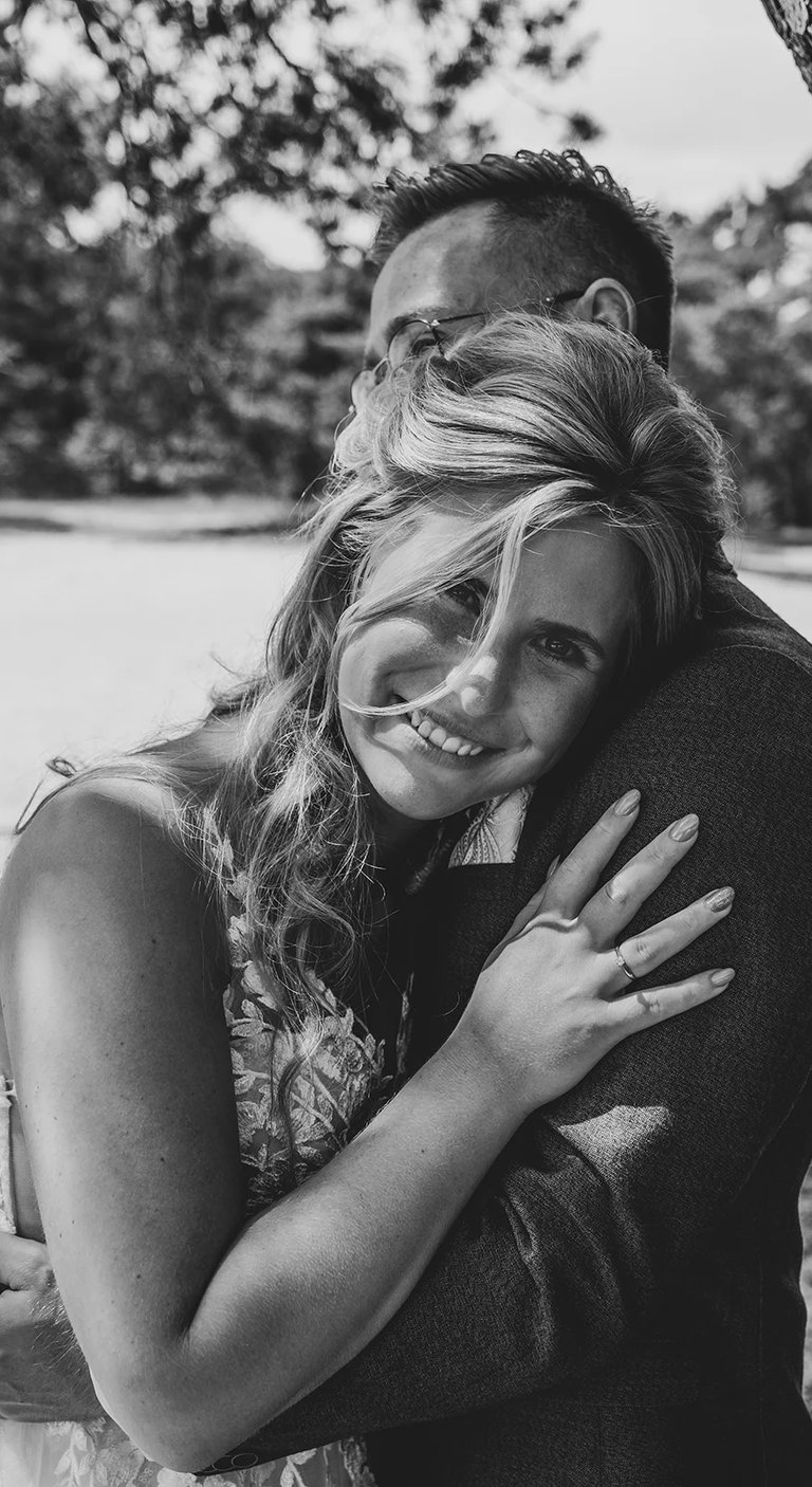 romantisch bruidspaar fotoshoot bruid