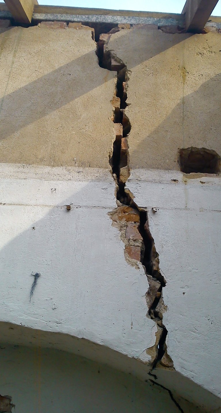 Sutvirtinimas, tuštumų užpildymas
