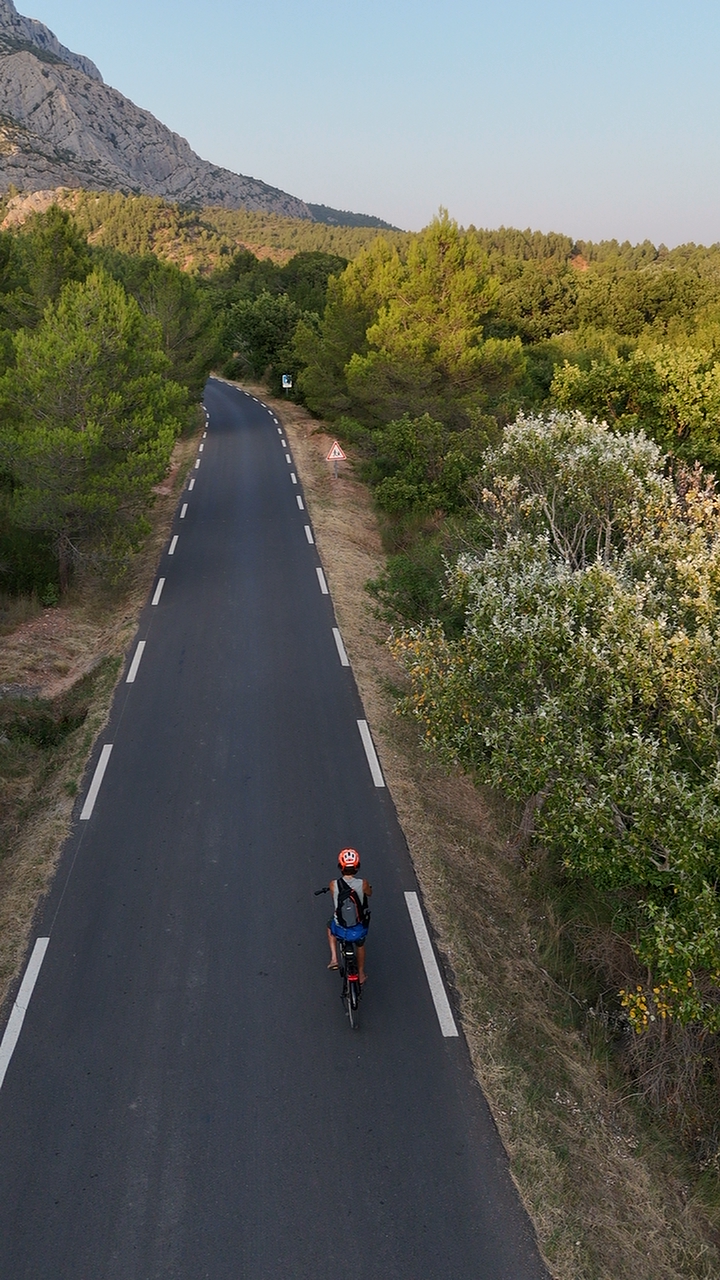 balade vélo Sainte-Victoire Aix-en-Provence Provence