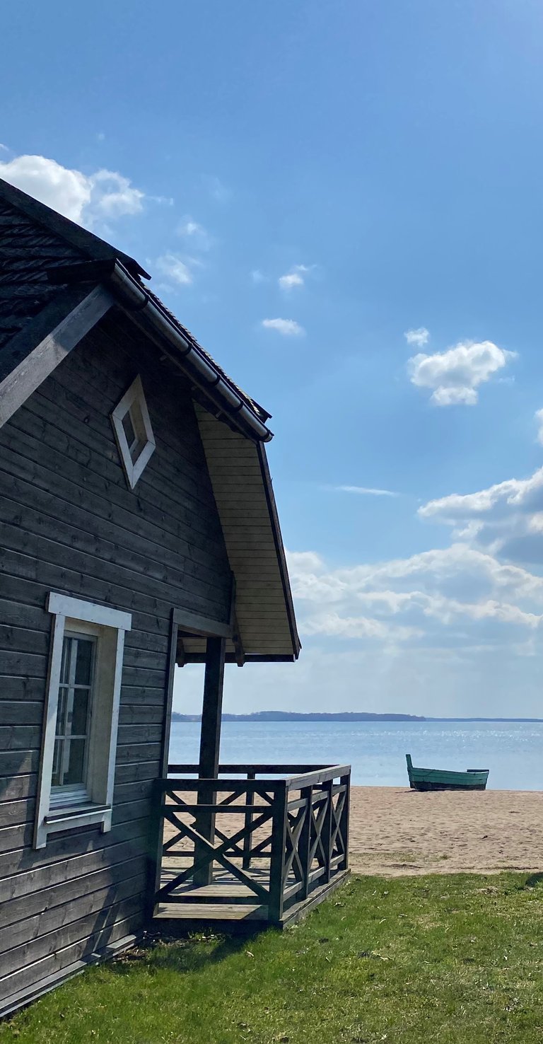 Poilsio nameliai prie Lūksto ežero