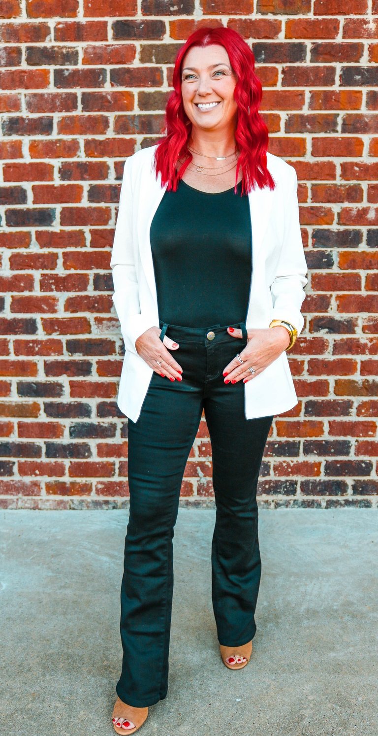 women's virtual confidence coach 