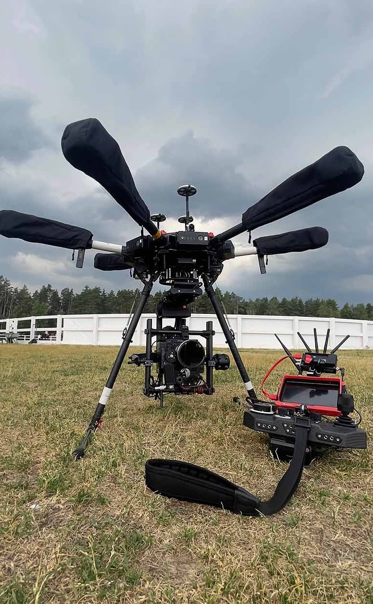 Dynamic FPV drone cinematography on set