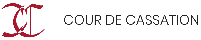 Logo officiel de la Cour de Cassation avec emblème rouge et typographie noire sans sérif  
