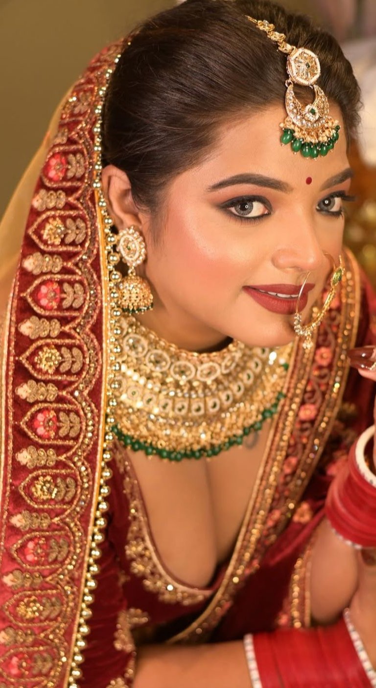 swati ghildiyal makeup studio