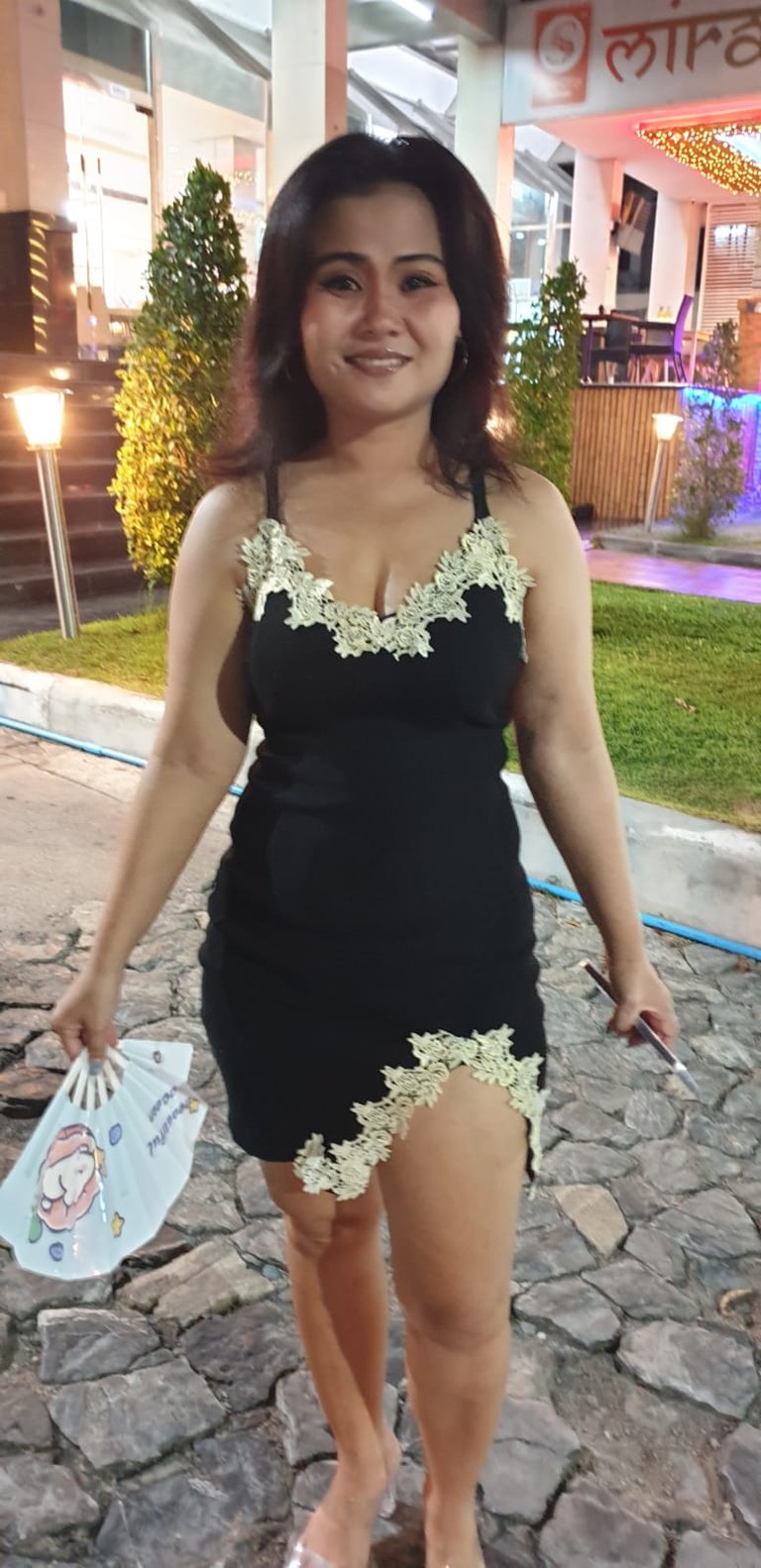 Massage therapist on her way to do outcall in Pattaya.