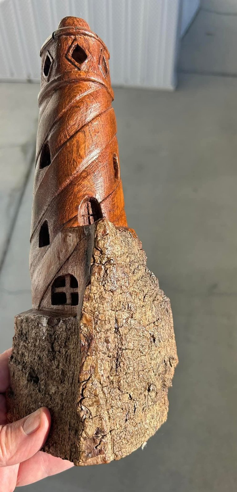 Fred Lee lighthouse in Cottonwood Bark