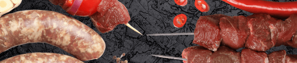 Catégorie prêt à cuire : Assortiment Viande halal crue : brochettes de bœuf, merguez et saucisses.