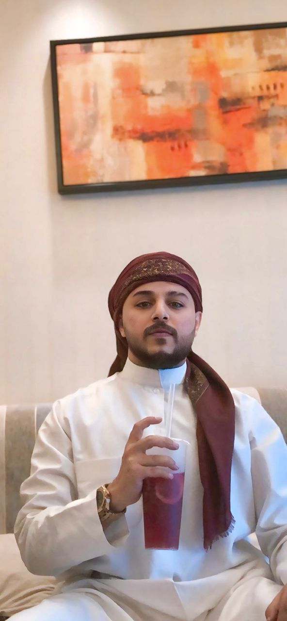 الأستاذ/ أيمن يحيى الزرقه