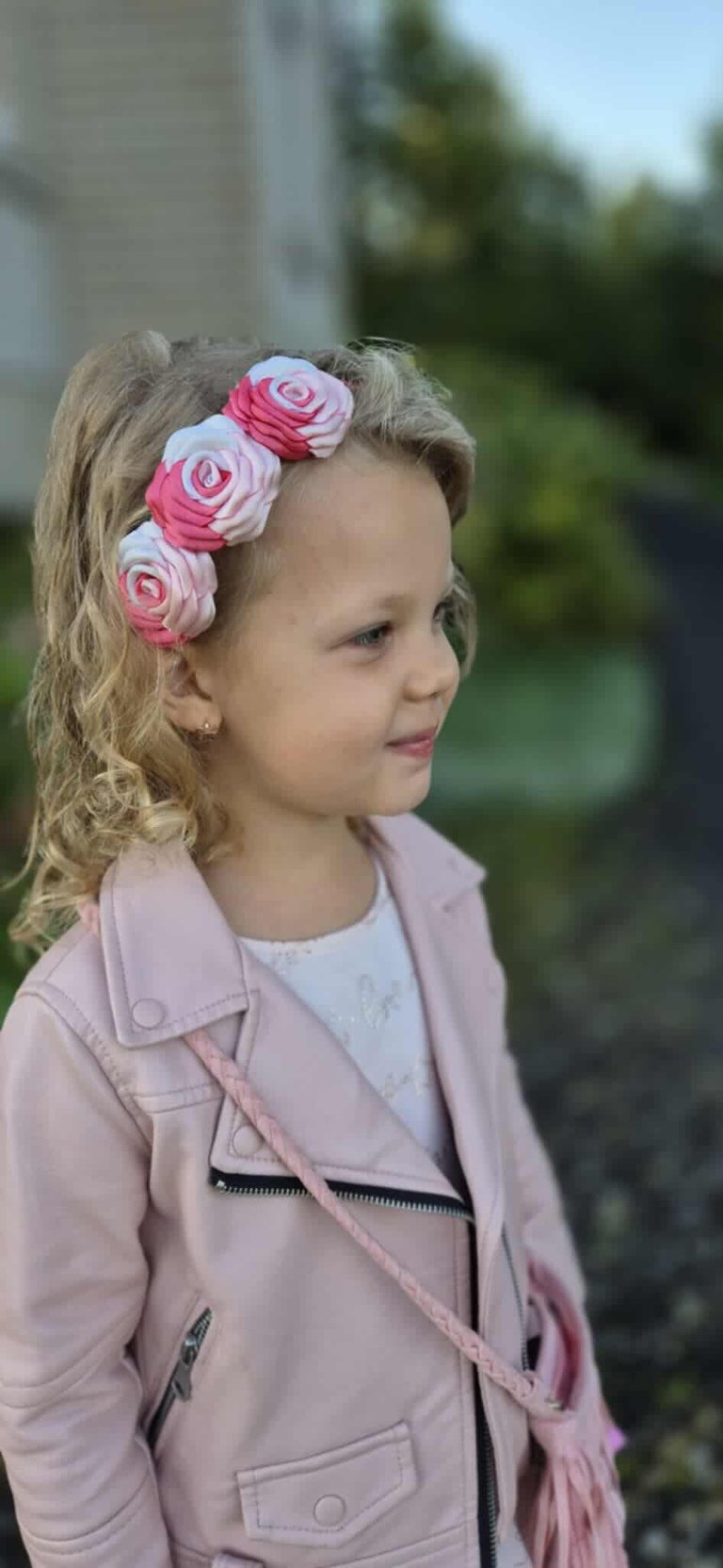 Rožinis plaukų lankelis