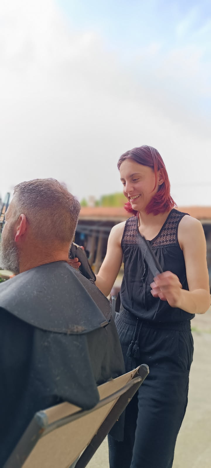 Moi en train de coiffer