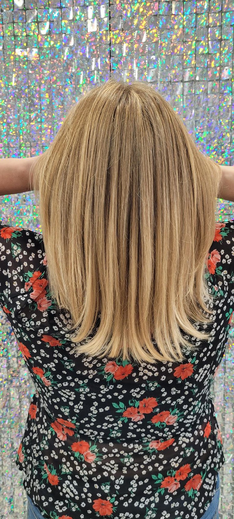 Straight golden blonde hair