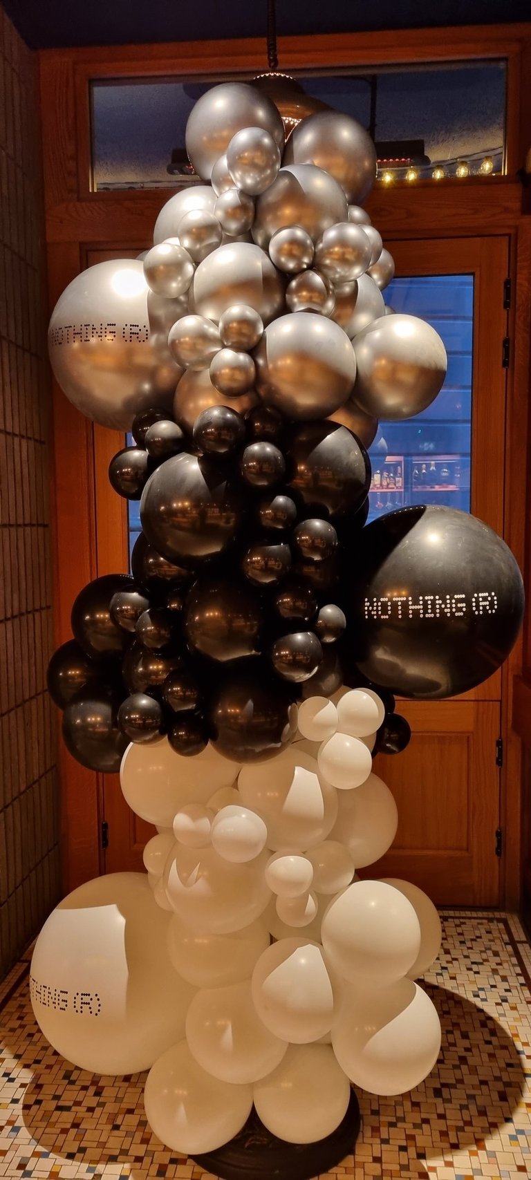balloons stand