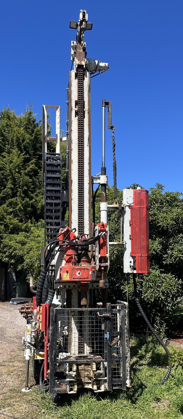 Track-mounted Comacchio GEO-305 rig – Callaway Drilling Victoria