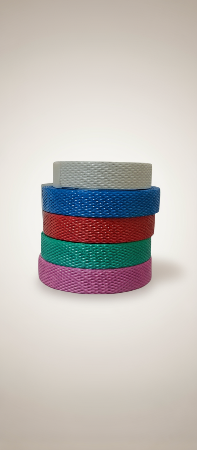 PP strap sealing process with strapping tool