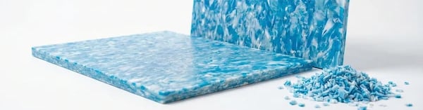 Panneau de plastique recyclé bleu