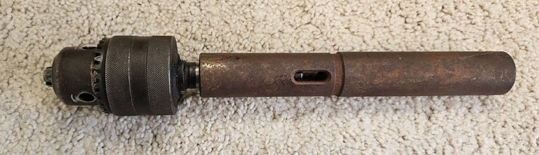 Picture of a drill chuck used in the tailstock