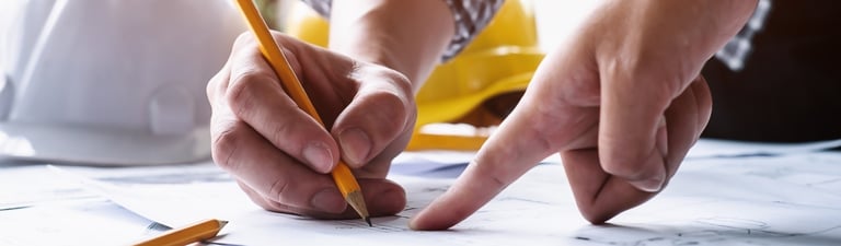 Plano arquitectónico detallado de un edificio residencial.