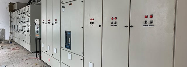 Automatic power factor control 
