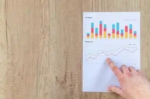 Market performance chart used for competitor benchmarking and business comparison analysis