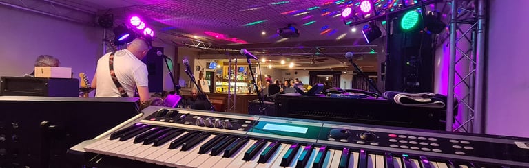 The Dodgers - Rock/Pop covers band Banbury