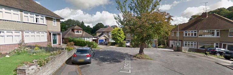 Lipscombe Road, Tunbridge Wells, Kent  TN2 3SL