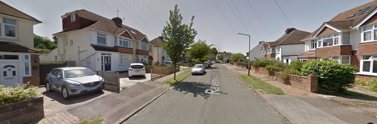 Ravenswood Avenue, Tunbridge Wells, Kent TN2 2SG, TN2 3SJ & TN2 3SQ