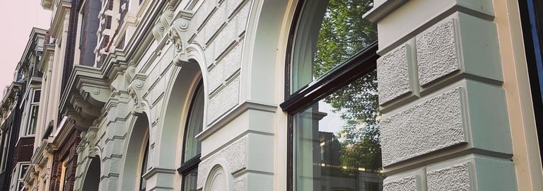 buitengevel reconstructie stucwerk in Dordrecht.