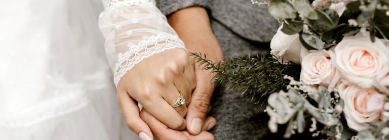 anello coppia sposi in villa Marce