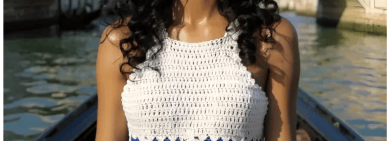 Top Bluewhite fait main au crochet par cachalabibi