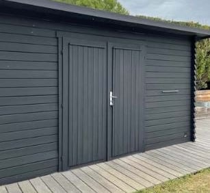 Peinture microporeuse naturelle pour bois extérieur laissant respirer le bois sans écaillage