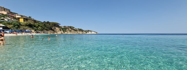 the sea of Le Ghiaie beach on the Elba Island