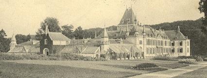 Le château d’Ochain situé sur la commune de Clavier