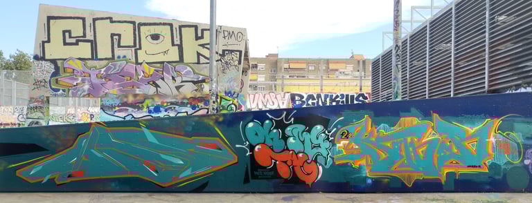 Mes, graffiti, paredes, Barcelona, Street Art, graffiti letters, paralelo