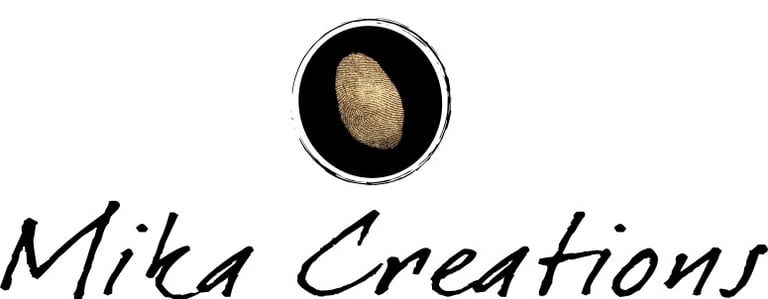 logo mikacreations simple avec empreinte doré à la feuille d'or