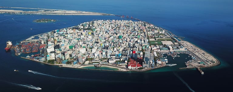 male maldives sailing adventure