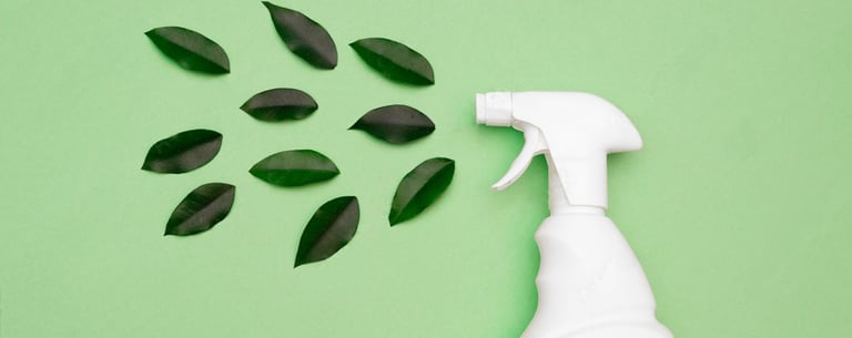 ECO FRIENDLY BIODEGRADEABLE NON-TOXIC PET AND CHILD SAFE SPRAY BOTTLE WITH LEAVES