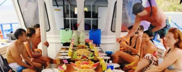 Dinner 3D2N El Nido Coron Expedition