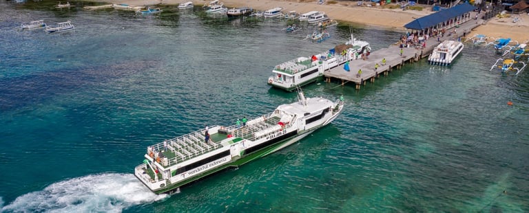 eka jaya at padangbai port by giligate