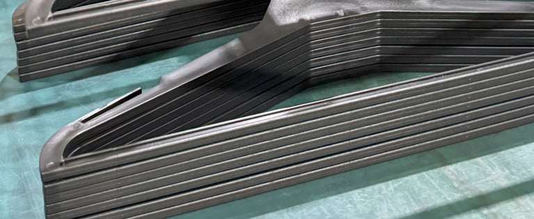 perchas de plástico