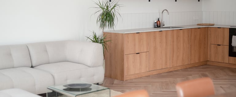 Erdvi ir patogi Island house sodybos svetainė ir valgomasis