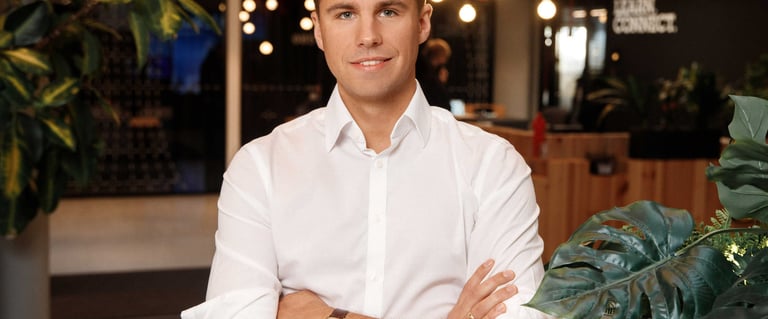 Verslo portretai, profesionalios foto paslaugos, linkedin nuotraukos, darbuotojų fotografas Vilniuje