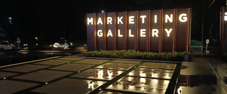 huruf timbul LED menyala untuk papan nama Marketing Gallery di Cibubur oleh Angel Family Laser