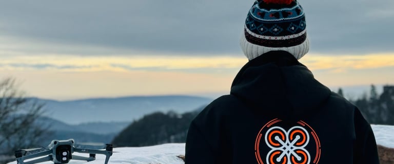 Pilote de drone de dos avec gilet Astral Drones