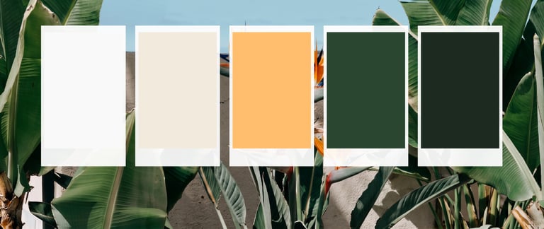 Muestras de la paleta de colores de la marca sobre fondo botánico