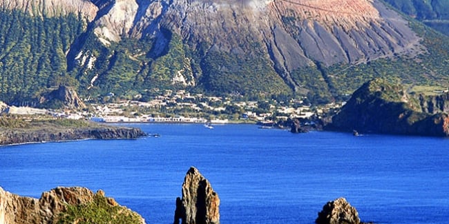 Vulcano spiaggia beach Italy