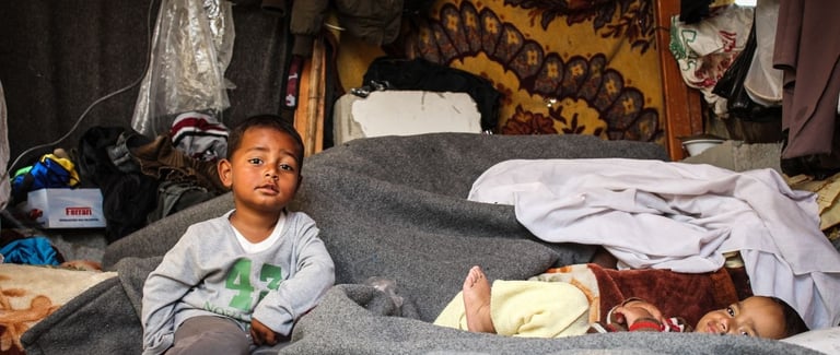 Hungry Kids in War Zone